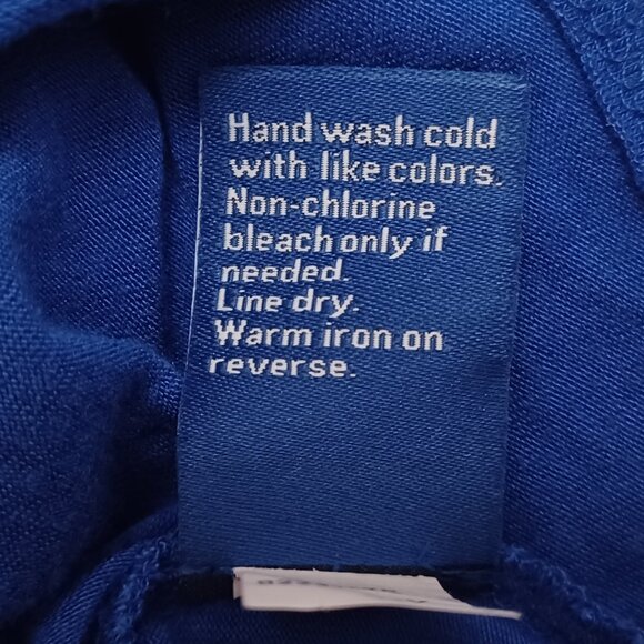 Women's Apt 9 Blouse with attached blue tank top Size Large - Picture 5 of 10